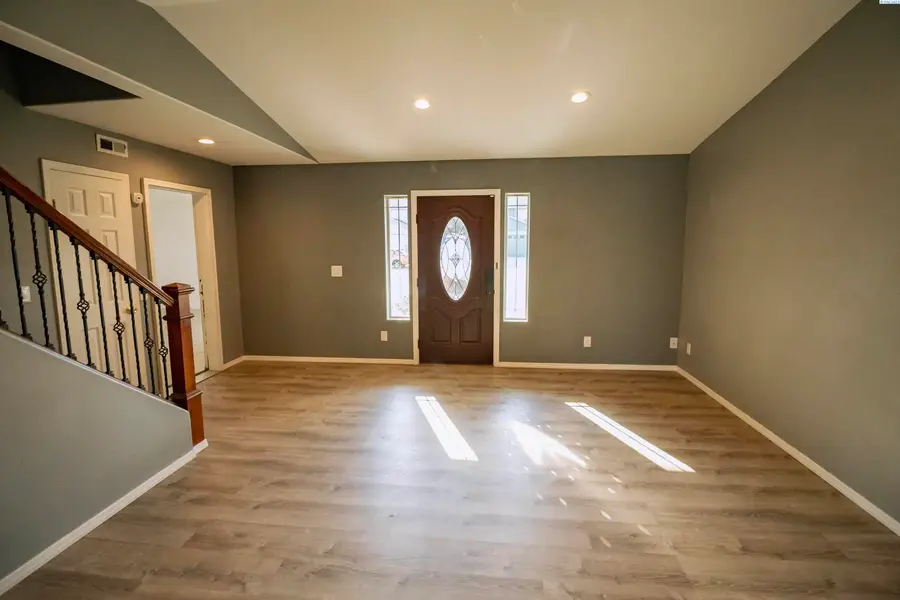 1211 N Beech Ave, Pasco, WA 99301 - Image #3