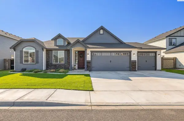 8407 Fernow St, West Richland, WA 99353