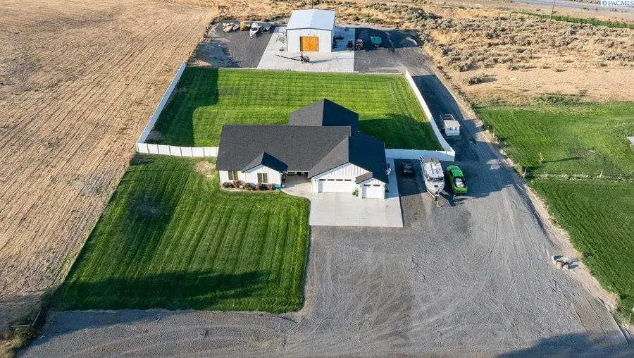 9414 W Yakitat Pl Nw, Benton City, WA 99320 - Image #2