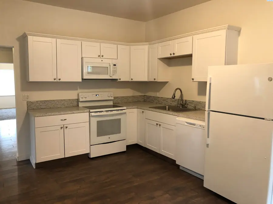 410 E James St, Colfax, WA 99111 - Image #2