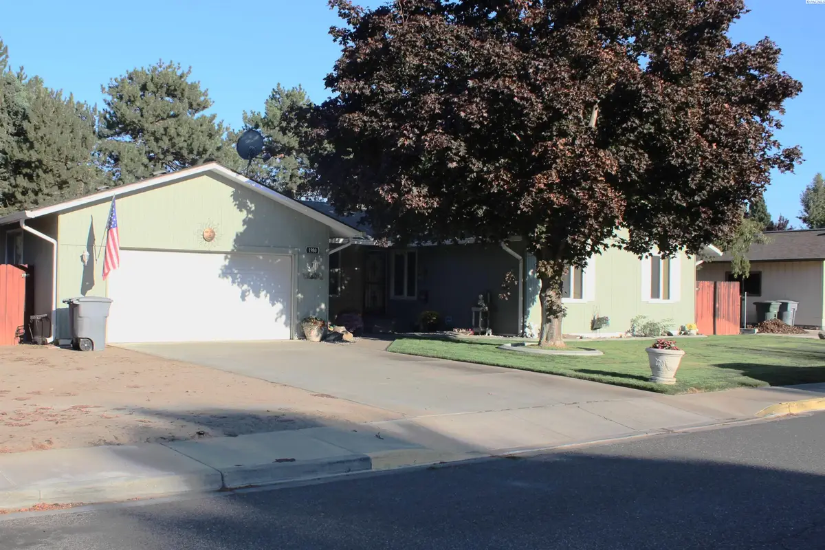 1980 Forest Ave, Richland, WA 99354 - Image #1