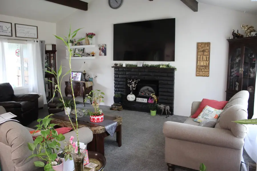 1980 Forest Ave, Richland, WA 99354 - Image #3