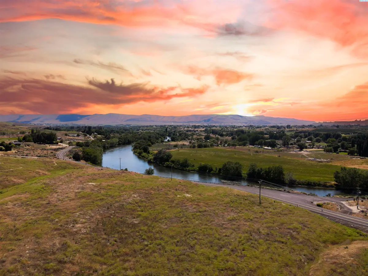 11647 E Ruppert Rd, Benton City, WA 99320 - Image #1