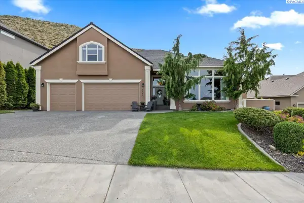 2349 Morency Dr, Richland, WA 99352
