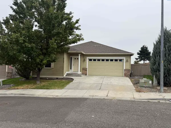 5702 W 23rd Ave, Kennewick, WA 99338