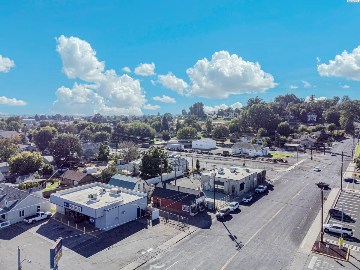 512 Grant Ave, Sunnyside, WA 98944 - Image #1