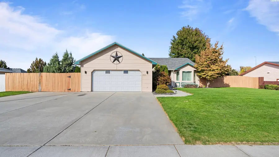 4407 Sinai Dr, Pasco, WA 99301 - Image #2