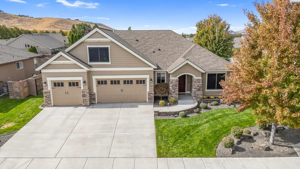 1602 S Fillmore St, Kennewick, WA 99338 - #1