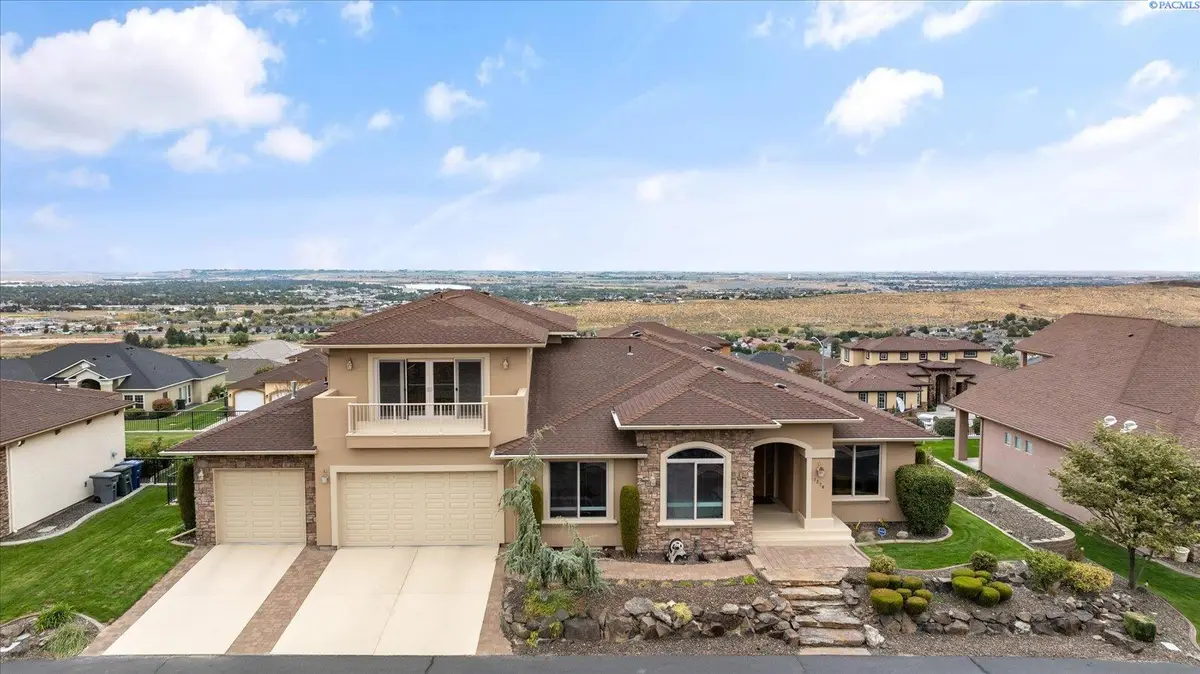 1376 Tuscany Pl, Richland, WA 99352 - Image #1