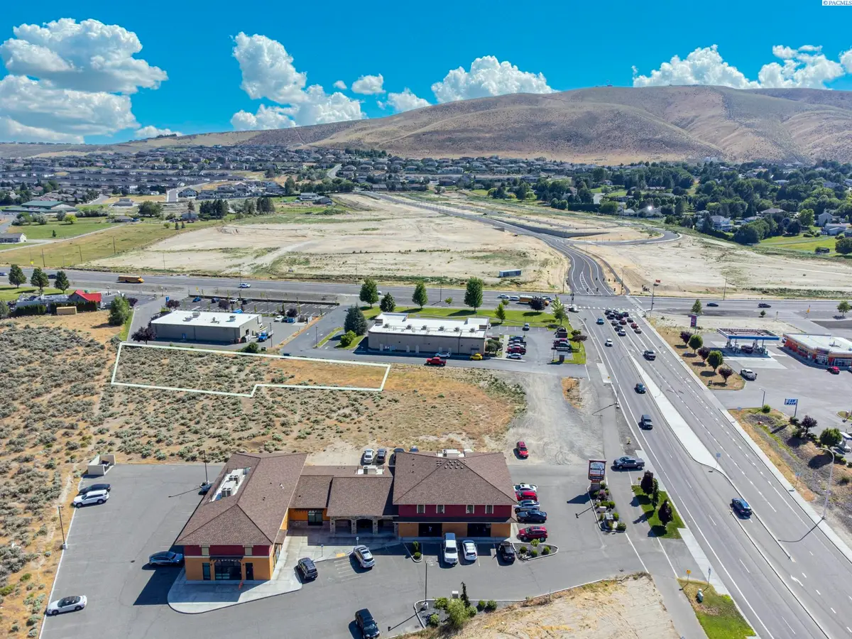 1000 Nka Queensgate, Richland, WA 99352 - #1