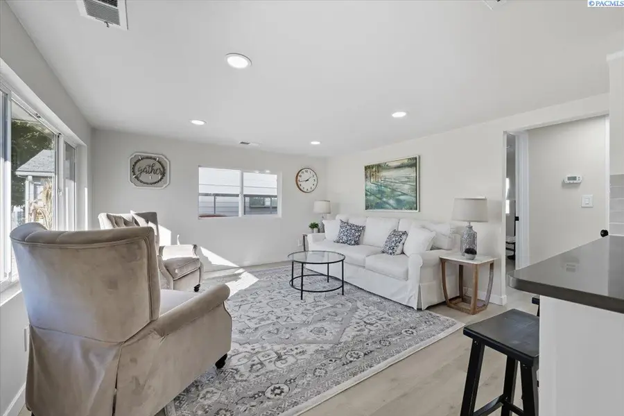 910 Wright Ave, Richland, WA 99352 - Image #3