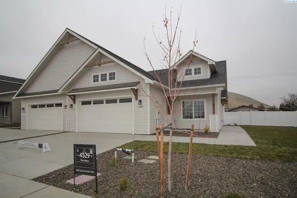 4529 Grove Court, West Richland, WA 99353