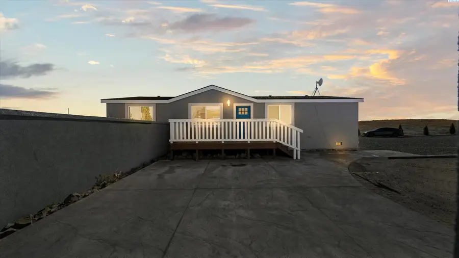 94 Dusty Rd, Burbank, WA 99323 - Image #3