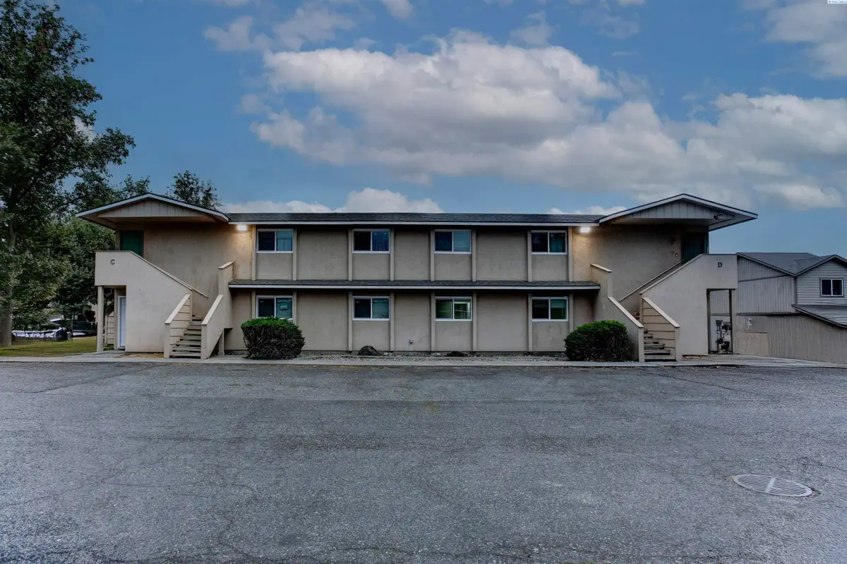 1806 W 21st Ave, Kennewick, WA 99337 - Image #1