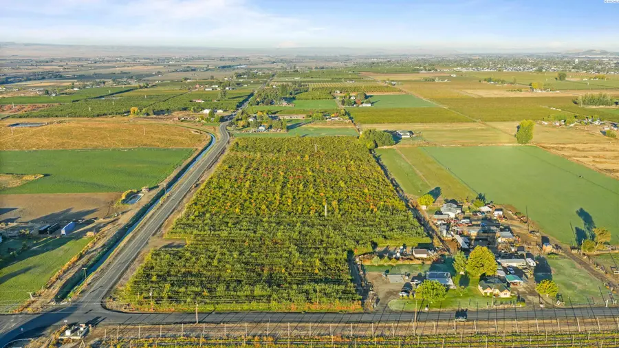 NNA Mt View Rd Grandview, Grandview, WA 98930 - Image #2