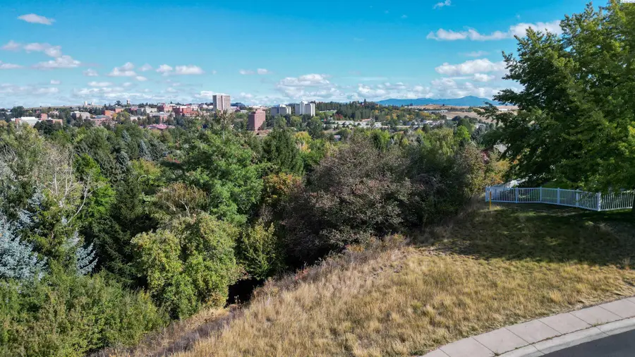 620 SE Crestview Dr, Pullman, WA 99163 - Image #3