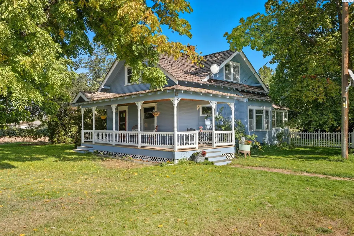 10901 N Pioneer Rd, Prosser, WA 99350 - Image #1