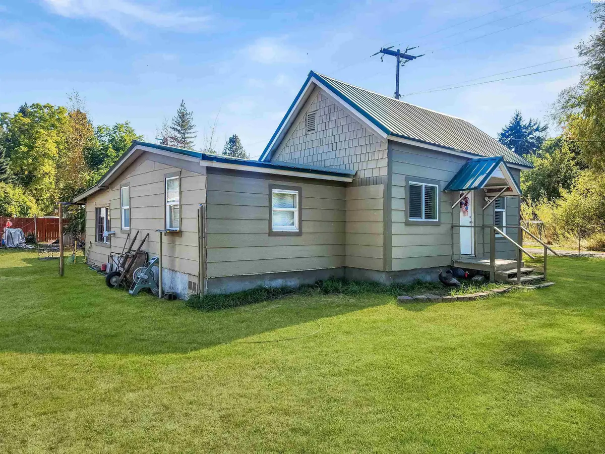 208 S 3rd St, Garfield, WA 99130 - Image #1
