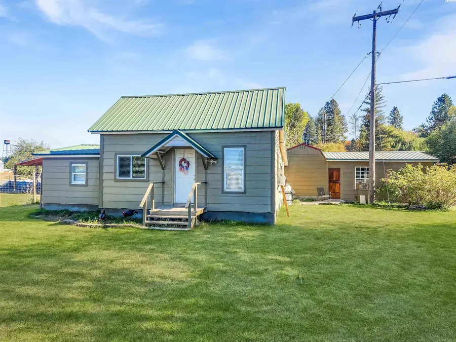 208 S 3rd St, Garfield, WA 99130 - Image #2