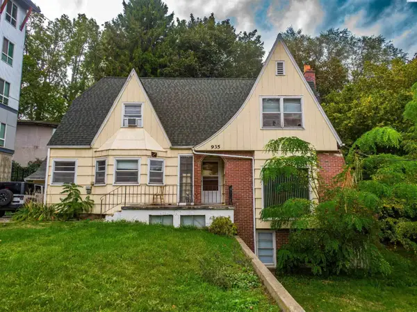 935 NE C Street, Pullman, WA 99163