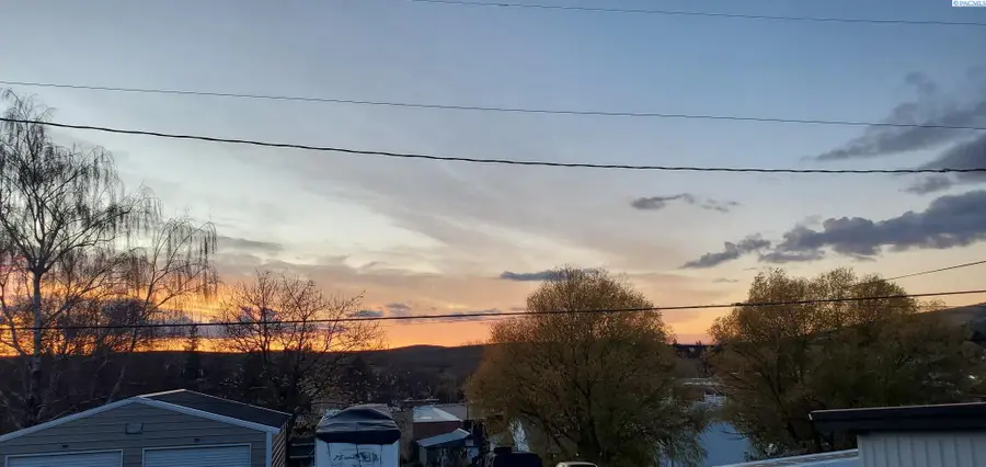 105 S Howard St, Tekoa, WA 99033 - Image #2