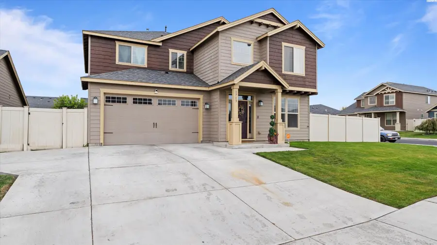 1713 Liberty Ln, Sunnyside, WA 98944 - Image #3