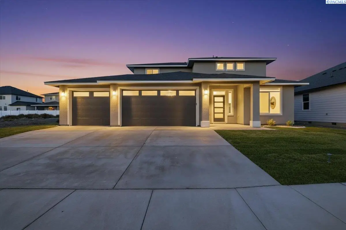 8801 Silver Mound Dr, Pasco, WA 99301 - Image #1