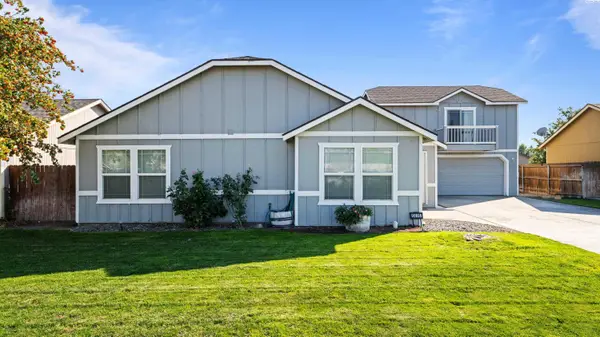 6608 Enzian Falls Dr, Pasco, WA 99301