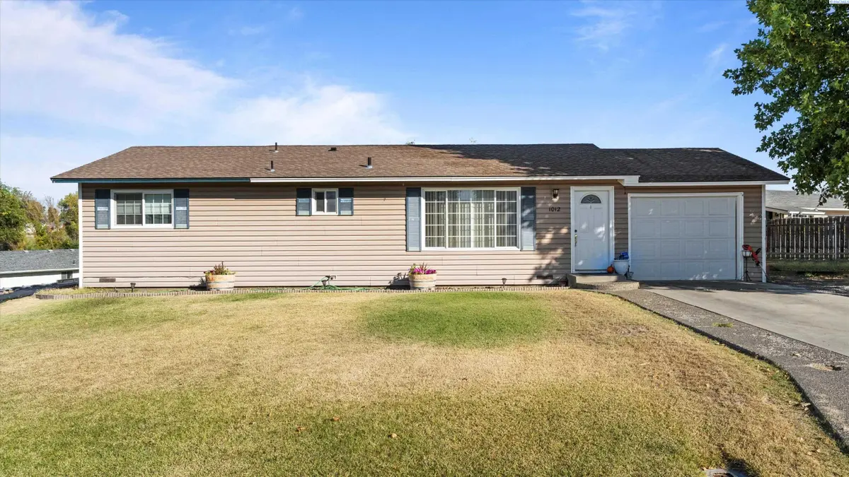 1012 Coach Ct., Grandview, WA 98930 - Image #1