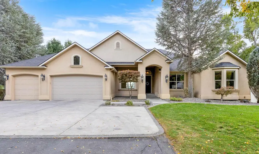 241 Kristen Ln, Kennewick, WA 99338 - Image #2