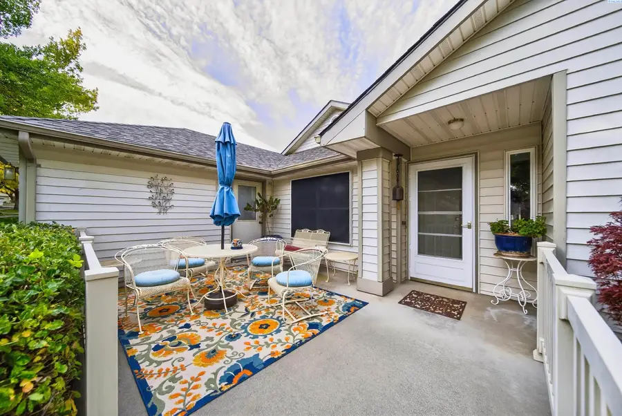 3504 S Fisher Ct, Kennewick, WA 99337 - Image #2