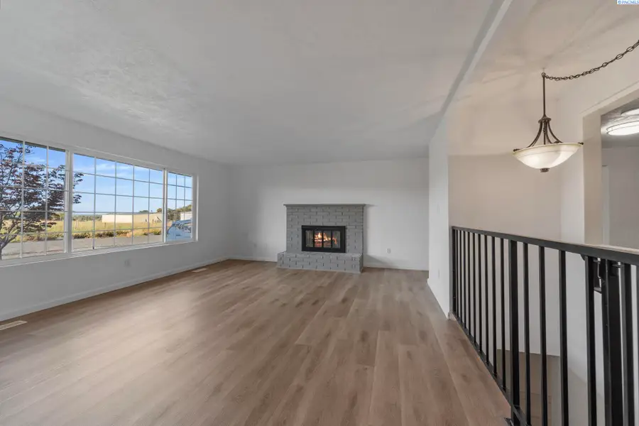 114 E 36th, Kennewick, WA 99337 - Image #2