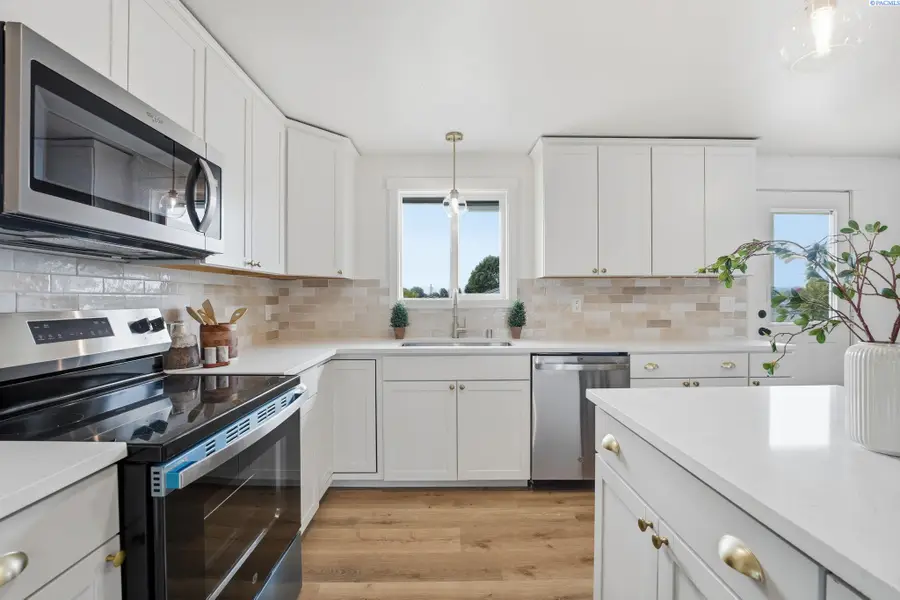 3908 W Henry, Pasco, WA 99301 - Image #2