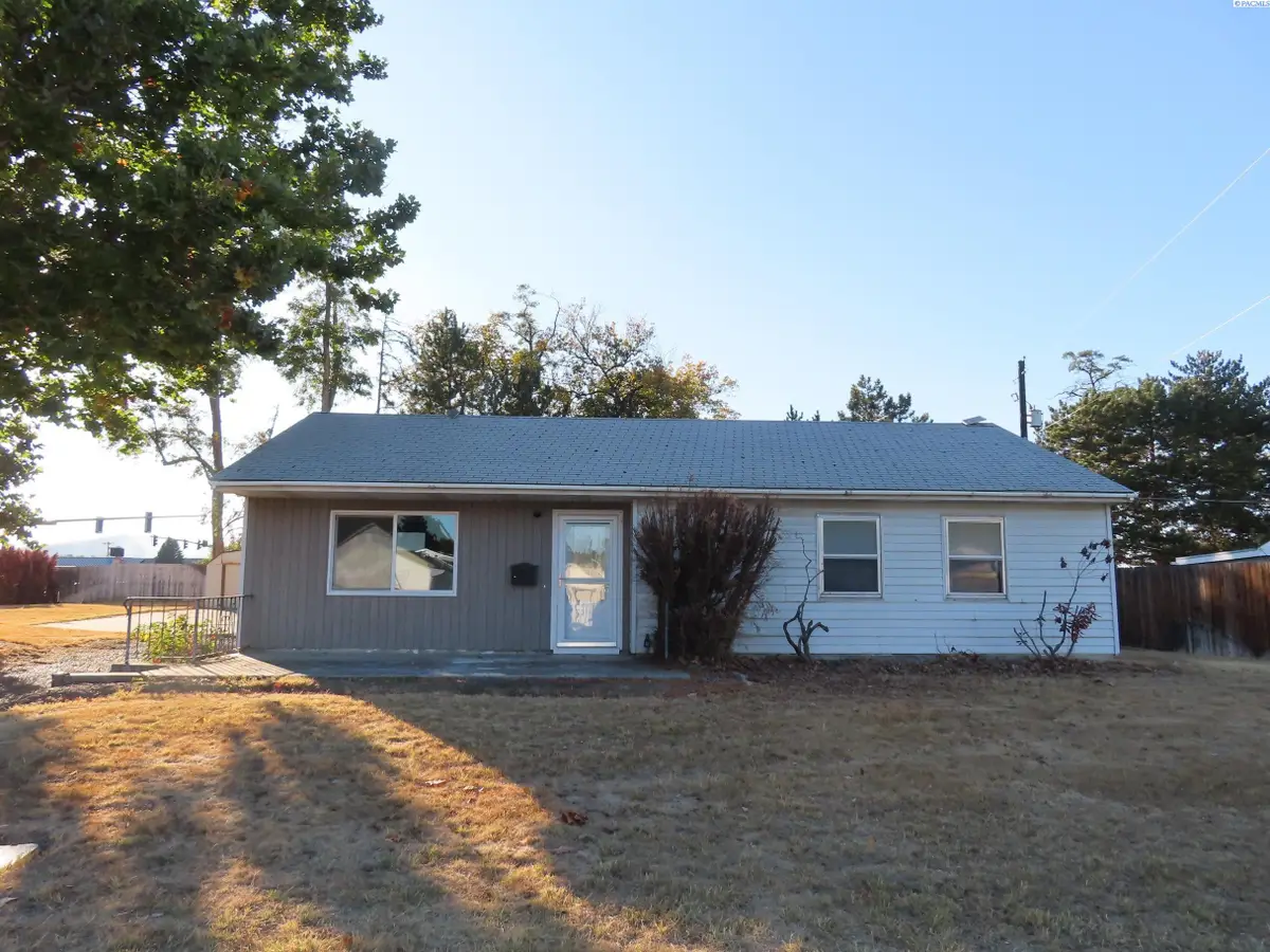 1003 Elm Ave, Richland, WA 99352 - Image #1