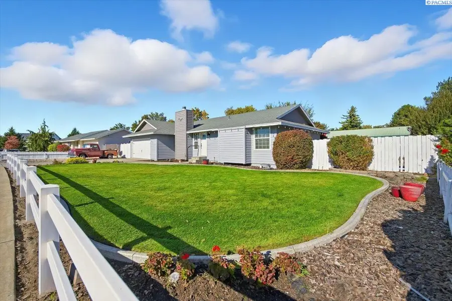 4305 Riverhill Dr, Pasco, WA 99301 - Image #2