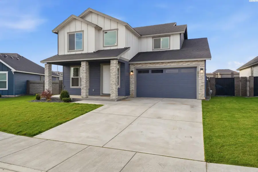 8061 Blanchard Loop, West Richland, WA 99353 - Image #2