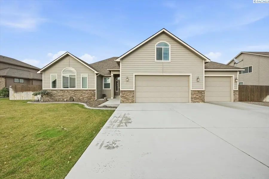 6370 Cobalt Dr., West Richland, WA 99353-6404 - Image #2