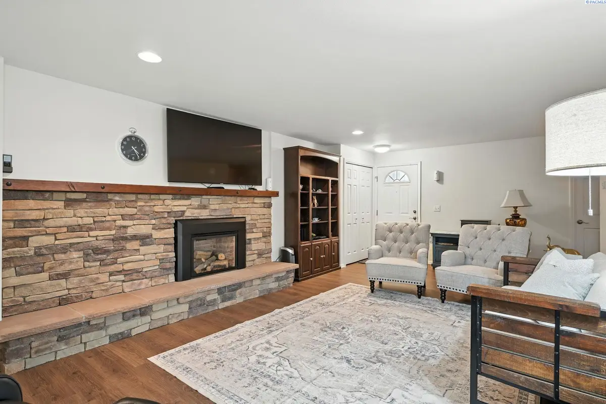 1307 Goethals #C, Richland, WA 99454 - Image #1