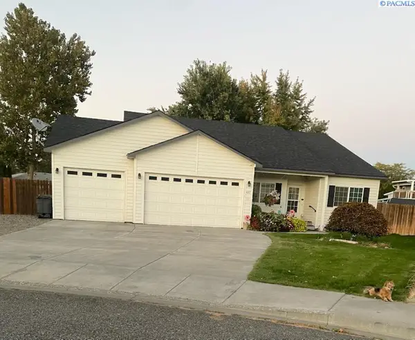 417 S Arthur Pl, Kennewick, WA 99336
