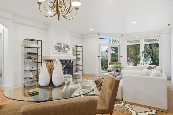 469 Columbia Point Drive, Richland, WA 99352