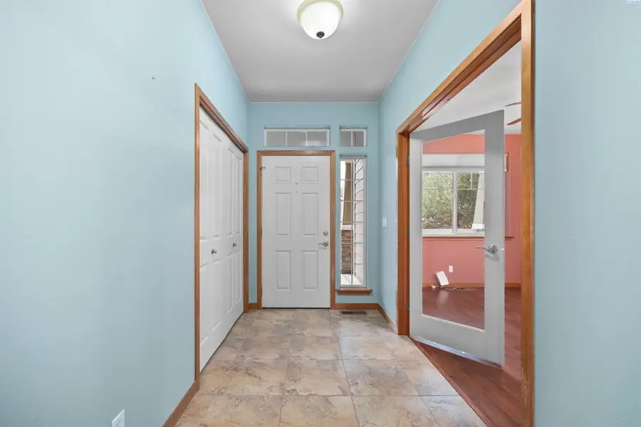 8001 W 20th Ave, Kennewick, WA 99338 - Image #3