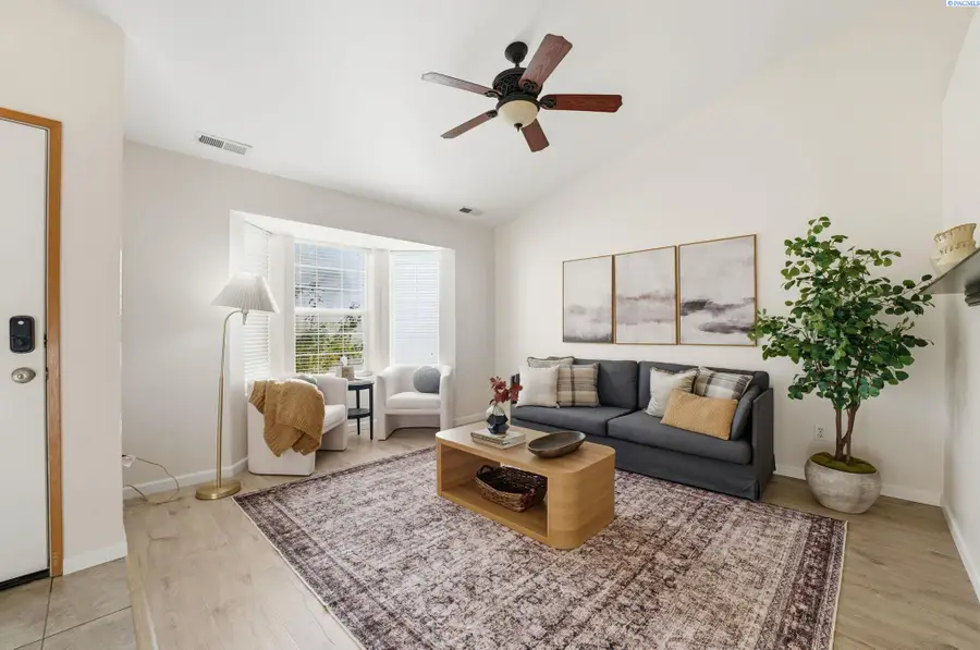 3826 W Grand Ronde, Kennewick, WA 99336 - Image #2