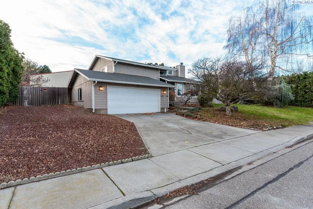 6907 W 3rd Ave, Kennewick, WA 99336 - Image #1