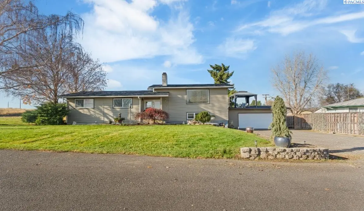 1205 N Tweedt St., Kennewick, WA 99336 - Image #1