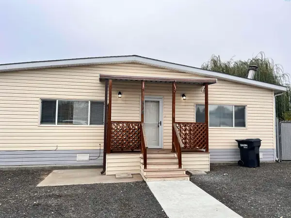 414 N 23rd Ave, Pasco, WA 99301