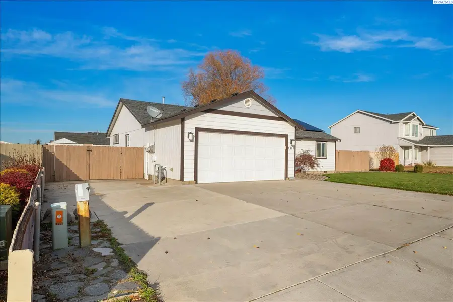 9607 Palomino Dr, Pasco, WA 99301 - Image #2