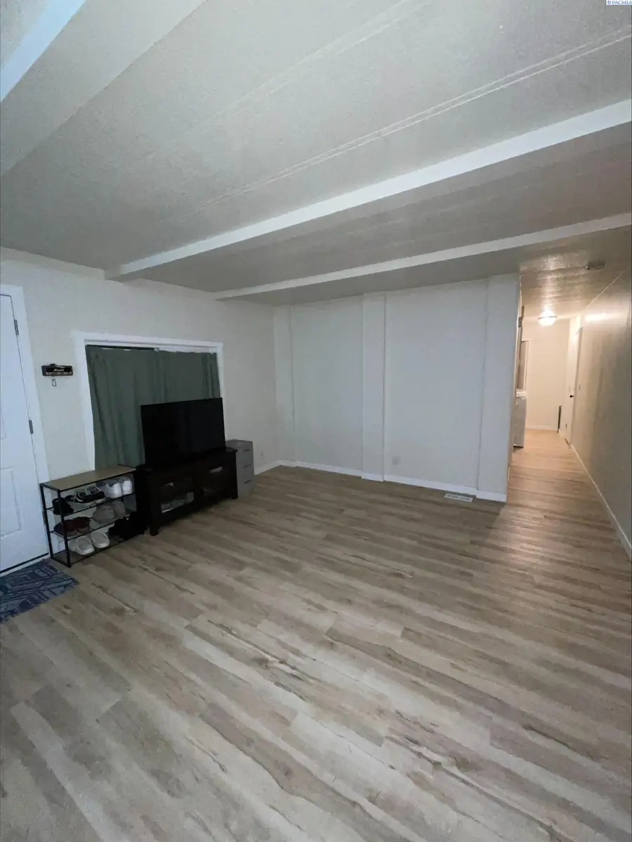 3324 W 19th Ave #111, Kennewick, WA 99338 - Image #2