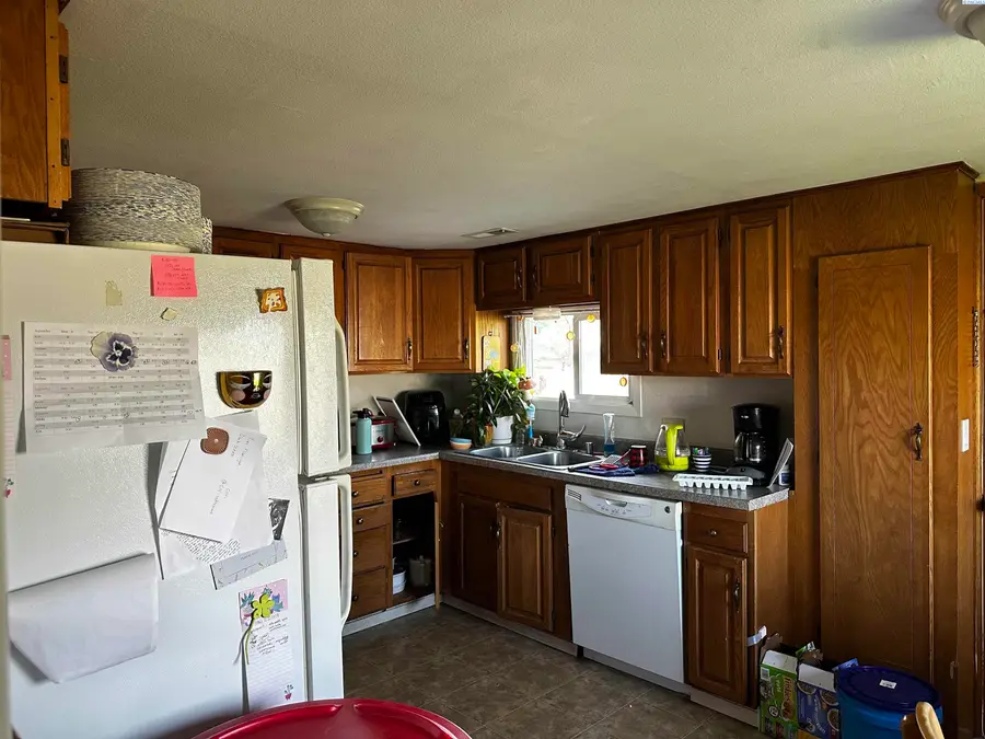 605 Smith Ave, Richland, WA 99352 - Image #3