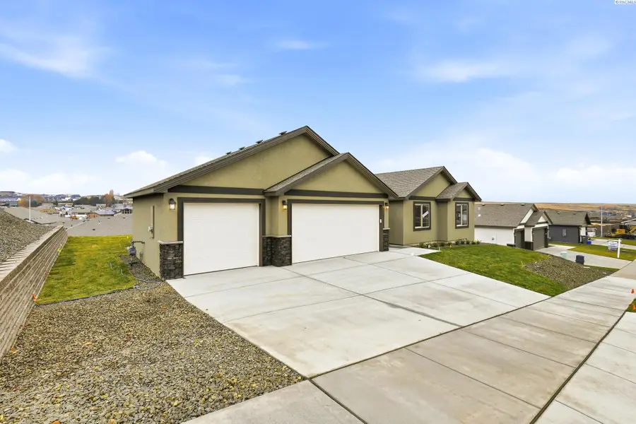 6593 W 29th Ct, Kennewick, WA 99338 - #2