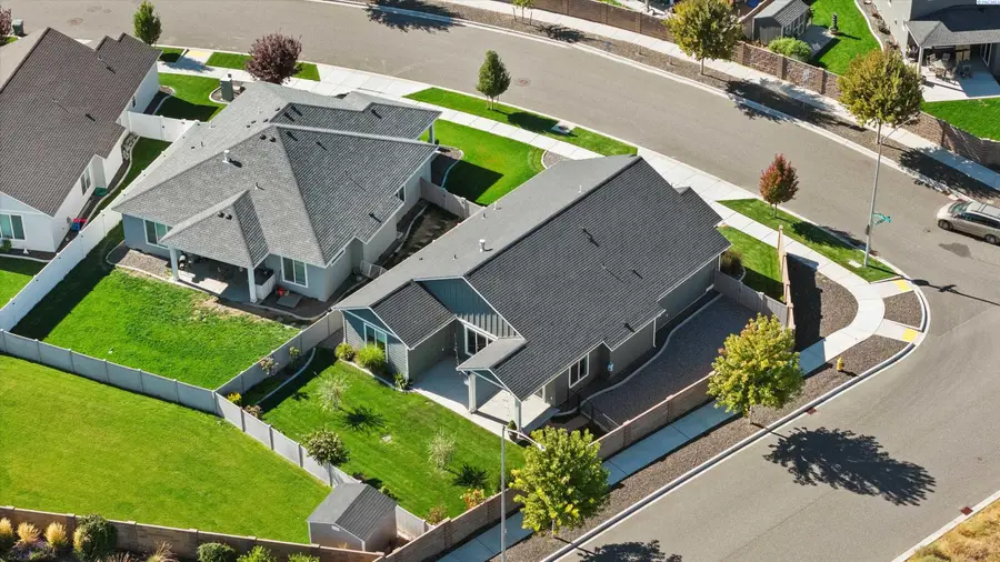 2548 Clark Ridge Dr, Richland, WA 99352 - Image #2